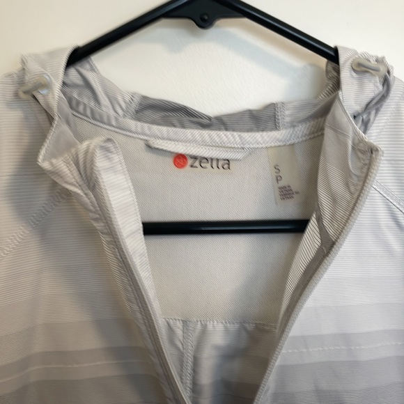 zella womens' running jacket - Picture 4 of 7